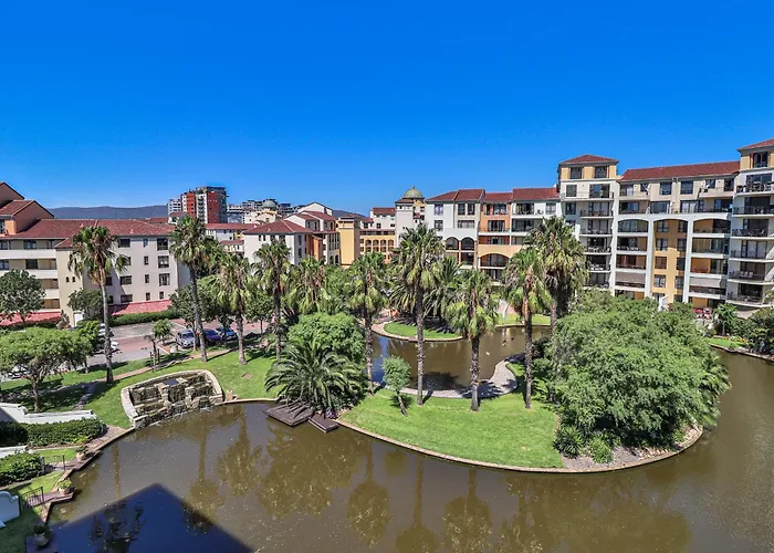 405 Portofino Eyrie Holiday Apartments